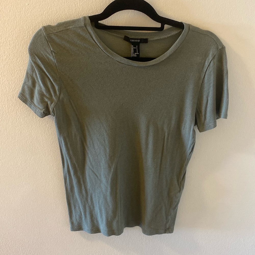 Forever 21 T shirt